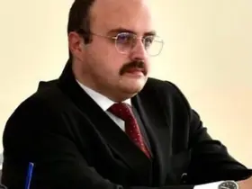 Genç savcı kalbine yenik düştü
