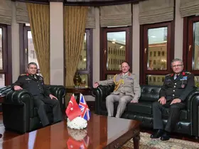 Genelkurmay Başkanı Bayraktaroğlu, Birleşik Krallık Kara Kuvvetleri Komutanı Orgeneral Walker’i kabul etti

