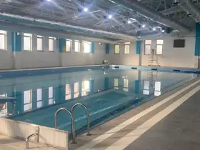 Gerze Yarı Olimpik Yüzme Havuzu yenileniyor
