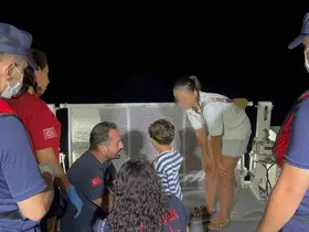 Gezi teknesinde yaralanan çocuk için tıbbi tahliye
