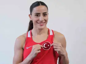 Gizem Özer bronz madalya kazandı
