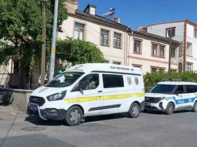 Göğsünden bıçaklanan genç yaralandı

