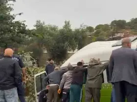 Gökçeada’da minibüs devrildi: 1 ölü, 2 yaralı
