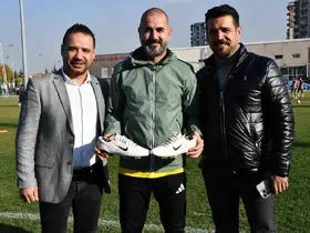 Gökhan Ünal’a sürpriz
