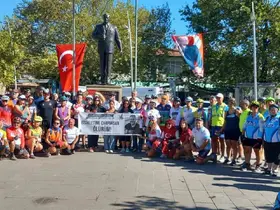 Gömeç’te bisikletçiler kazalarda kaybettikleri arkadaşlarını andı

