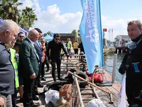 Gönüllüler farkındalık için sahaya indi: 1 ton atık toplandı
