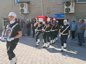 Görev başında hayatını kaybeden polis memuru son yolculuğuna uğurlandı
