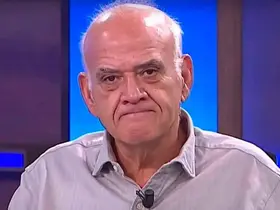 Gözaltına alınan Ahmet Çakar hastaneye kaldırıldı