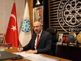 Gülsoy: "30 Ağustos, Türk milletinin eğilmez başının, bükülmez bileğinin simgesidir"
