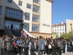 Gün, Iğdır Anadolu Lisesi’ni ziyaret etti
