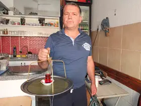 Günde 15 kilometre yürüyor ama işini çok seviyor
