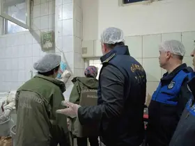 Gürsu zabıta ekipleri, gıda denetimleriyle göz açtırmıyor
