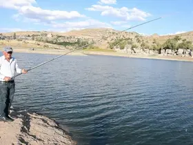 Güzelyurt Göleti’nde vatandaşların balık tutma keyfi
