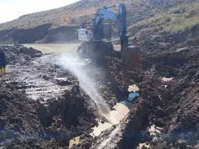 Hakkari’de 3 bin 500 rakımda su hattı için zorlu çalışma
