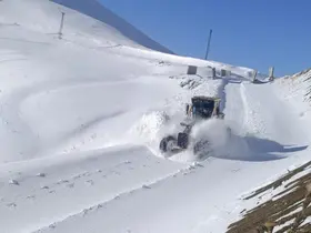 Hakkari’de 97 yerleşim yerinin yolu ulaşıma kapandı
