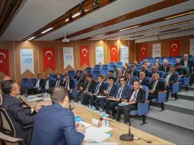 Hakkâri’de köylerin sorunları masaya yatırıldı
