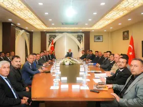 Hakkâri’de sahipsiz hayvanların durumu masaya yatırıldı

