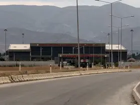 Hakkarililer havalimanına ek sefer istedi
