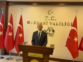 Hakkari’nin yeni Valisi Taşyapan görevine başladı
