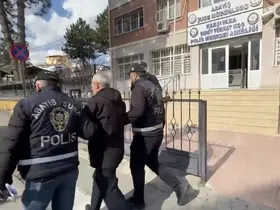Hakkında kesinleşmiş 25 yıl hapis cezası bulunan dolandırıcı kaçmak üzereyken yakalandı