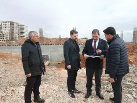 Haliliye’de yarı olimpik yüzme havuzunda yapım çalışmaları sürüyor
