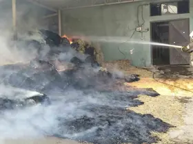 Harada çıkan yangında 70 balya saman yandı
