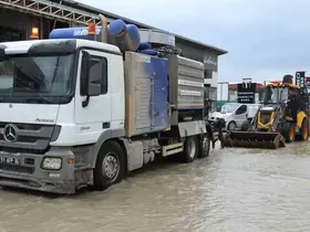 Hatay Büyükşehir Belediyesi ekipleri, 110 noktaya müdahale ederek 32 vatandaşı kurtardı
