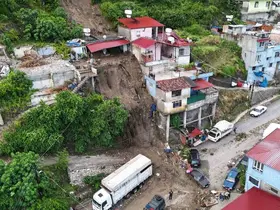 Hatay’da müstakil evin çöktüğü alan böyle görüntülendi
