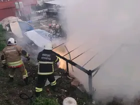 Hatay’da odunluk yangını evlere sıçramadan söndürüldü
