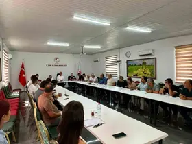 Hatay’da salça üreticileriyle sektörel değerlendirme toplantısı gerçekleştirildi

