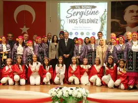 Hayat Boyu Öğrenme Haftası kapsamında yılsonu sergisi açıldı

