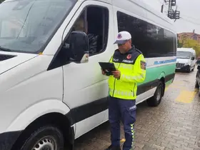 Hayrabolu’da jandarmadan okul servislerine sıkı denetim
