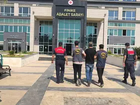 Hırsızlık suçundan 25 yıl 9 ay hapis cezası bulunan hükümlü yakalandı
