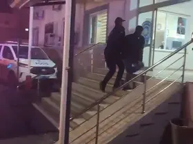 Hırsızlık suçundan 32 yıl hapis cezayla aranan hükümlü, çalıntı motosikletle dolaşırken yakalandı
