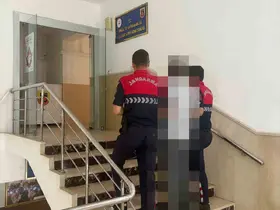 Hırsızlık suçundan aranan şahıs yakalandı
