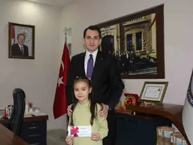 Hisarcık Kaymakamı Erkan Atam’dan il birincisi öğrencilere ödül
