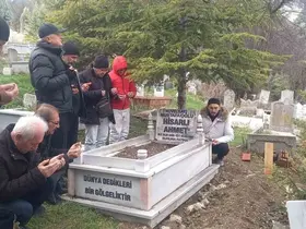 Hisarlı Ahmet, vefatının 42. yılında dualarla anıldı
