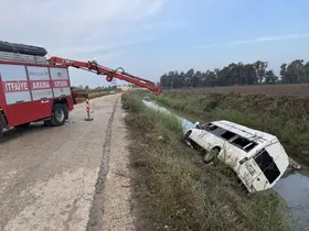 İşçileri taşıyan servisin kanala düşmesi sonucu 18 yaralı