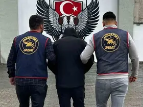 Iğdır’da 15 yıl hapis cezası bulunan kaçakçılık zanlısı yakalandı
