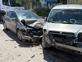 İki aracın çarpıştığı kazada 5 kişi yaralandı
