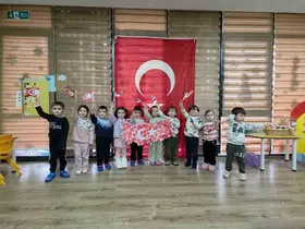 İkinci dönem "Bayrak Sevgisi" temasıyla başladı
