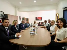 İl Milli Eğitim Müdürü Dr. Arpacı’dan LGS başarısıyla öne çıkan Gaziantep Kolej Vakfı Özel Okullarına anlamlı ziyaret
