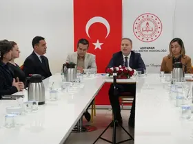 İl Milli Eğitim Müdürü Tosun, öğretmenlerle buluştu
