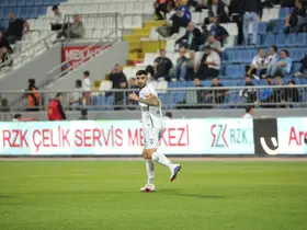 İlhan Palut’tan Adil Demirbağ’a milli takım övgüsü