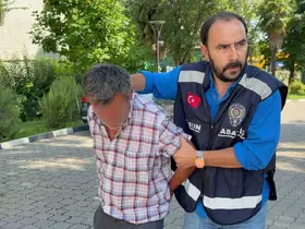 İlleri dolaşarak kuyumculardan hırsızlık yapıyor: 100 bin liralık ziynet eşyası çalınca yakalandı
