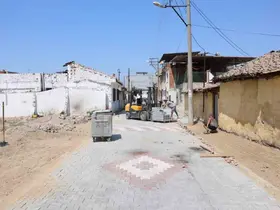 İncirliova’da 3 sokakta yol yenileme çalışmaları sürüyor
