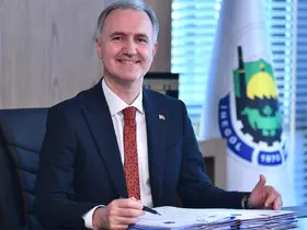 İnegöl Belediyesi’nden üniversite öğrencilerine 6 milyon TL eğitim yardımı
