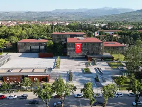 İnegöl’de 1000 üniversite öğrencisine maddi destek
