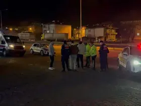 İnegöl’de otomobiller çarpıştı: 1’i çocuk 3 yaralı
