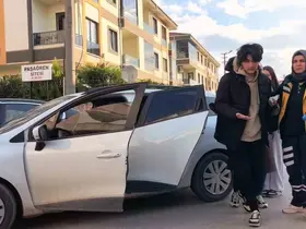 İnegöl’de otomobiller çarpıştı: 3 yaralı
